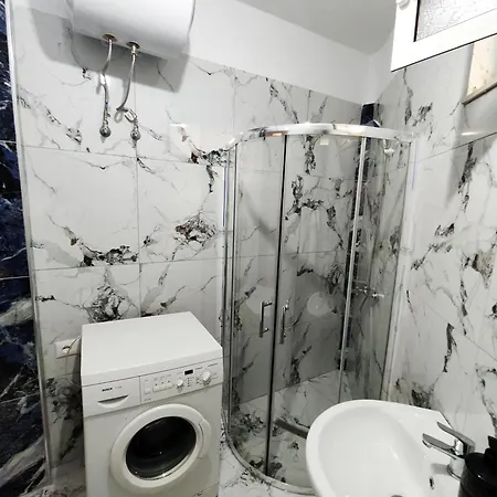 Sedat Apartment Gjirokaster